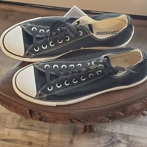 Black and White Converse size 11 for men